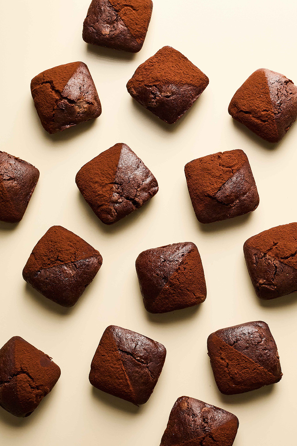Dark Chocolate & Tahini Mini Cake